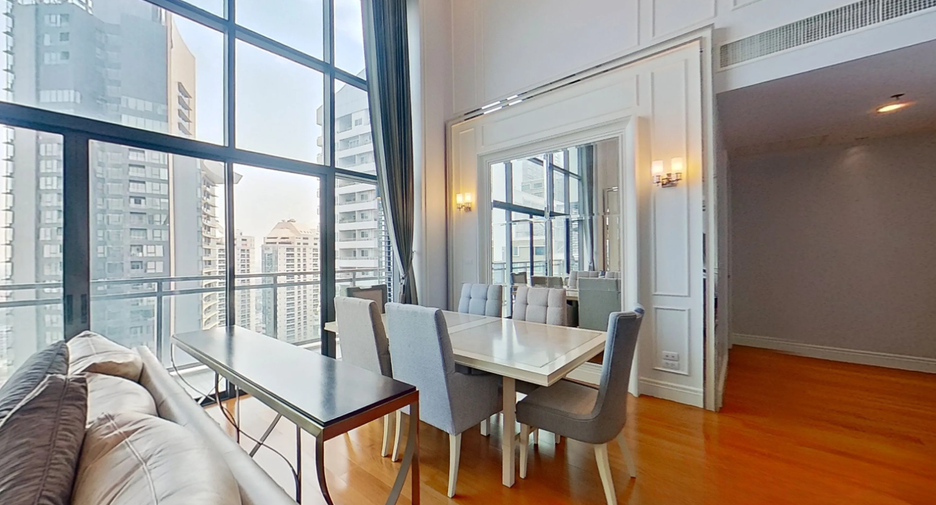For sale 3 bedrooms condo in Khlong Toei, Bangkok