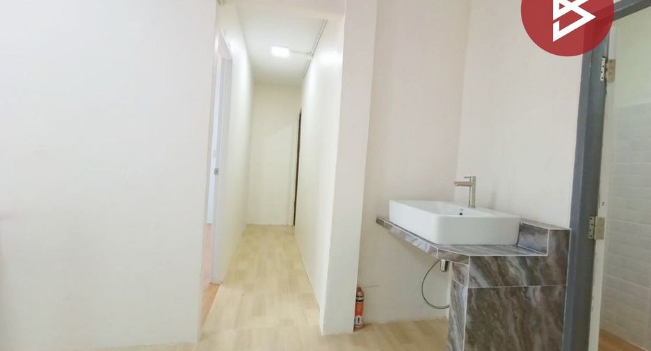 For sale 3 bedrooms townhouse in Mueang Nakhon Sawan, Nakhon Sawan