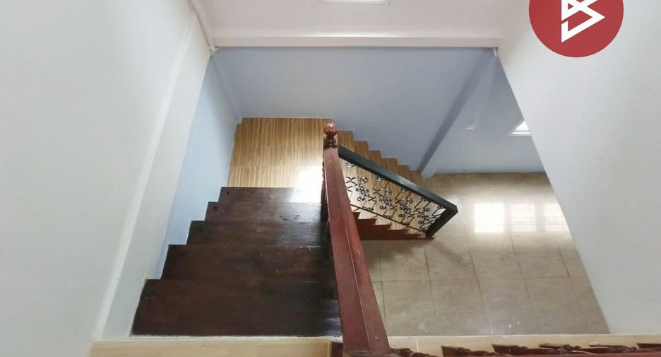 For sale 3 bedrooms townhouse in Mueang Nakhon Sawan, Nakhon Sawan