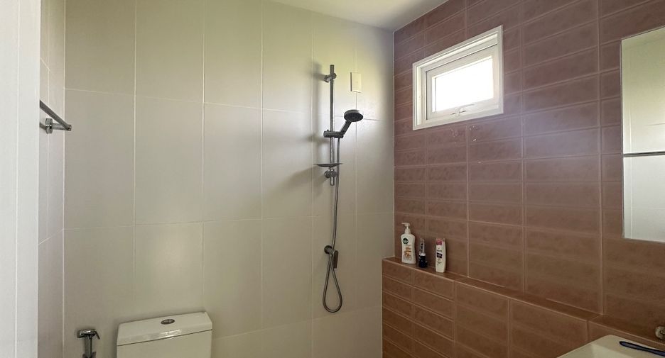 For sale 3 bedrooms house in Lam Luk Ka, Pathum Thani