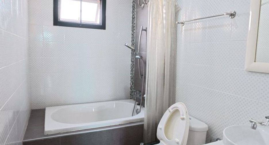 For rent 1 Beds retail Space in Si Racha, Chonburi