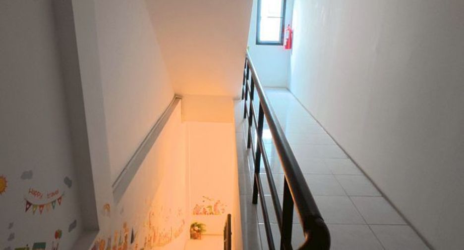 For rent 1 Beds retail Space in Si Racha, Chonburi