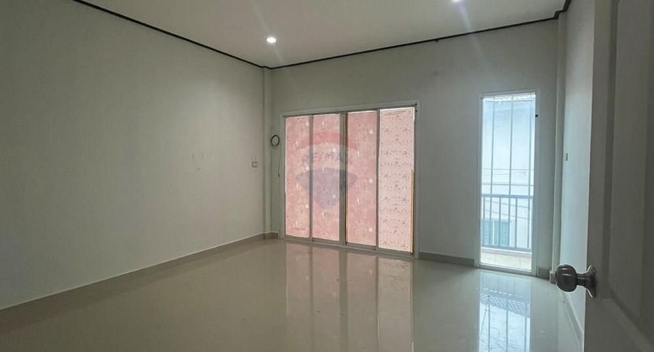 For sale 2 bedrooms townhouse in Mueang Surat Thani, Surat Thani