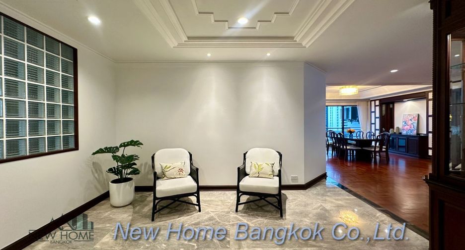 For rent 4 bedrooms apartment in Khlong Toei, Bangkok