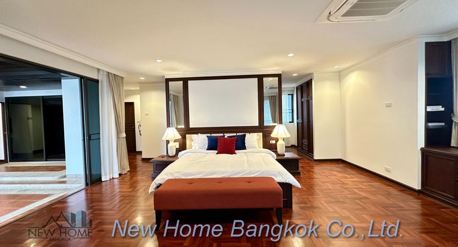 For rent 4 bedrooms apartment in Khlong Toei, Bangkok