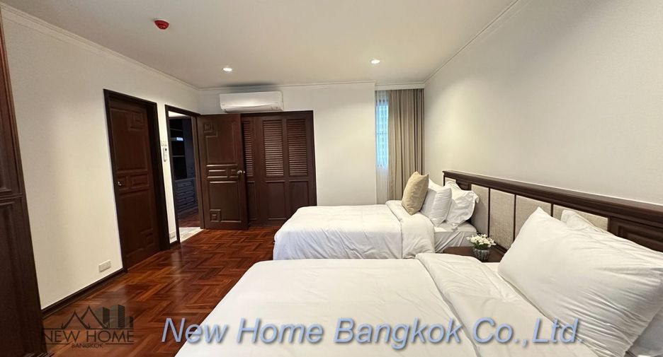 For rent 4 bedrooms apartment in Khlong Toei, Bangkok