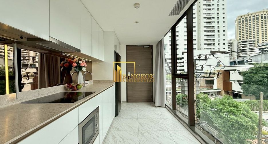 For rent 2 bedrooms condo in Khlong Toei, Bangkok