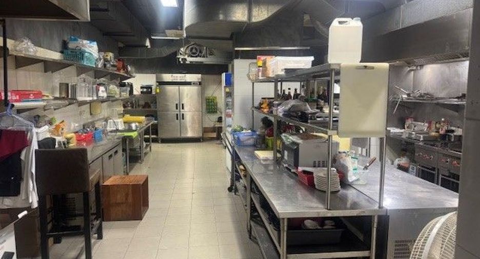 For rent retail Space in Khlong Toei, Bangkok