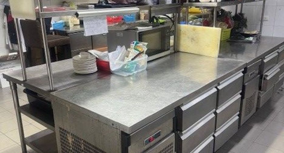 For rent retail Space in Khlong Toei, Bangkok