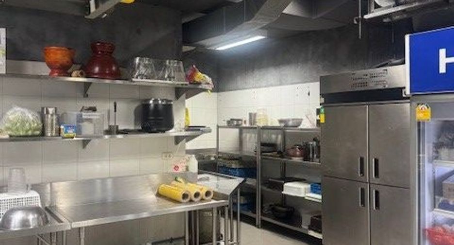 For rent retail Space in Khlong Toei, Bangkok