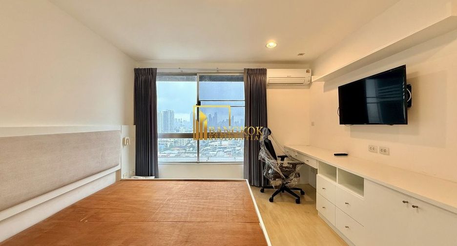 For rent 2 ベッドルーム condo in Yan Nawa, Bangkok