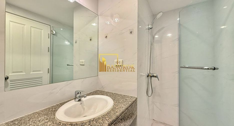 For rent 2 ベッドルーム condo in Yan Nawa, Bangkok