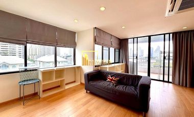 For rent 2 bedrooms condo in Khlong Toei, Bangkok