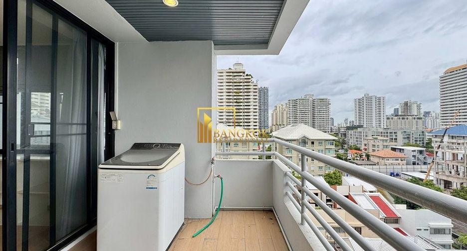 For rent 2 bedrooms condo in Khlong Toei, Bangkok