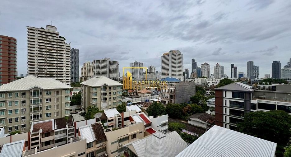 For rent 2 bedrooms condo in Khlong Toei, Bangkok