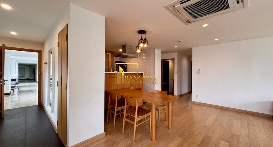 For rent 2 bedrooms condo in Khlong Toei, Bangkok