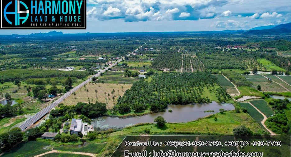 For sale 4 bedrooms house in Mueang Prachuap Khiri Khan, Prachuap Khiri Khan