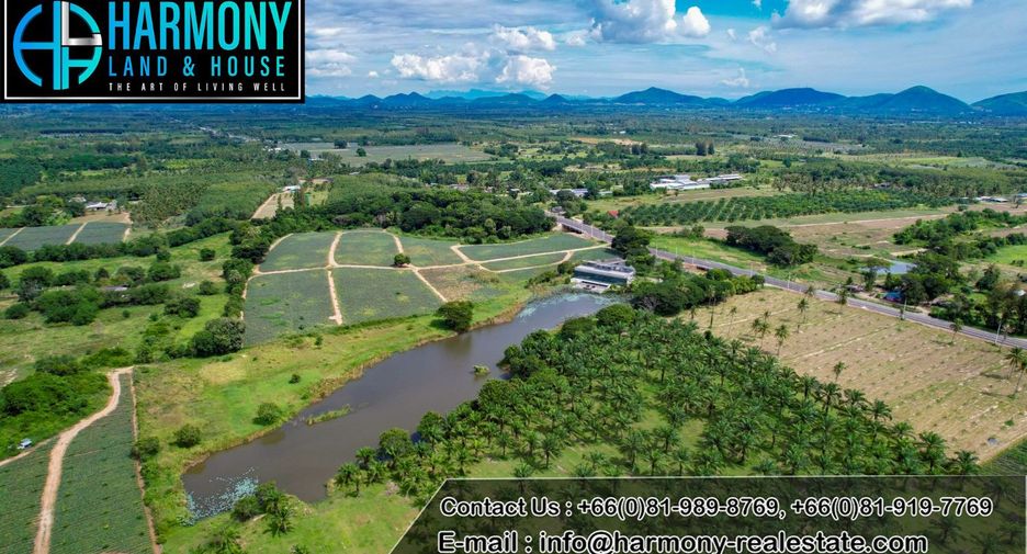 For sale 4 bedrooms house in Mueang Prachuap Khiri Khan, Prachuap Khiri Khan