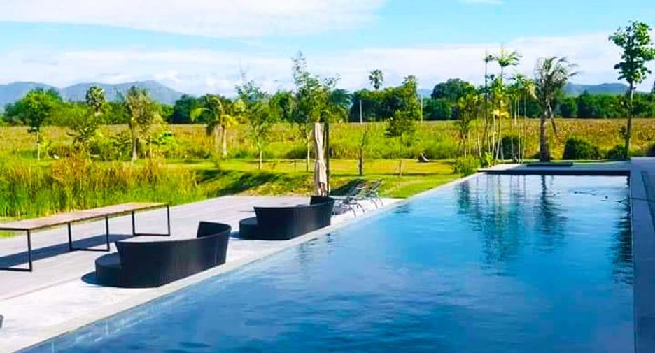 For sale 4 bedrooms house in Mueang Prachuap Khiri Khan, Prachuap Khiri Khan