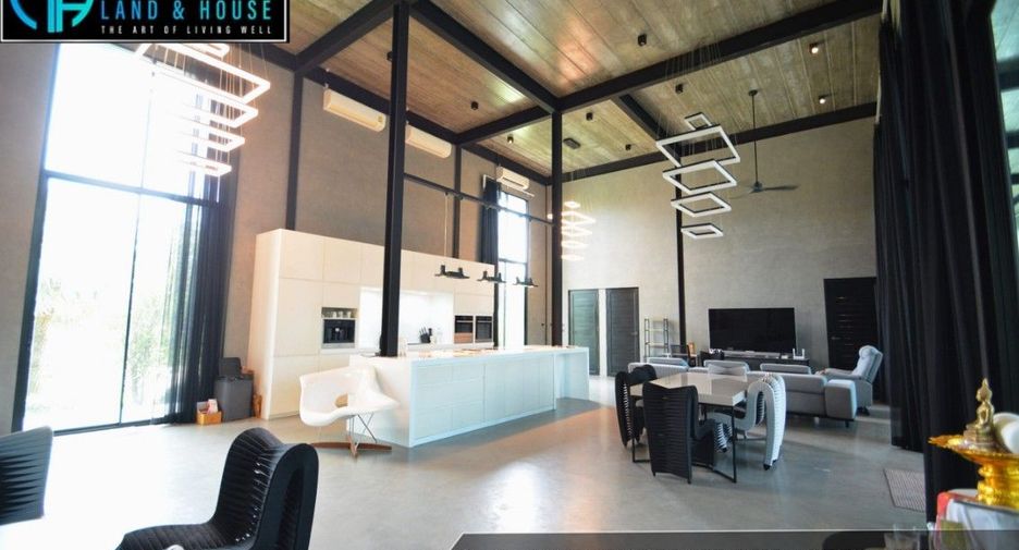 For sale 4 bedrooms house in Mueang Prachuap Khiri Khan, Prachuap Khiri Khan