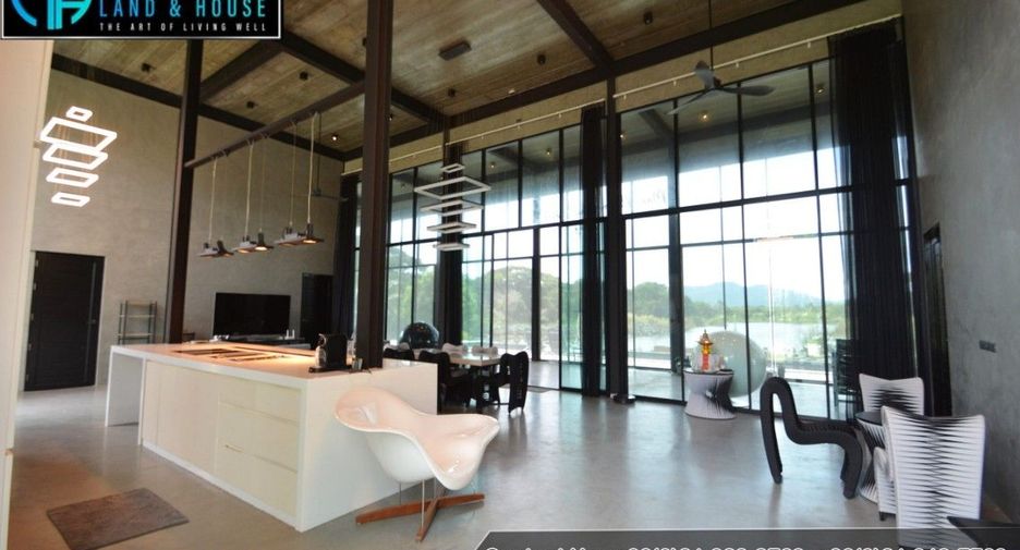 For sale 4 bedrooms house in Mueang Prachuap Khiri Khan, Prachuap Khiri Khan