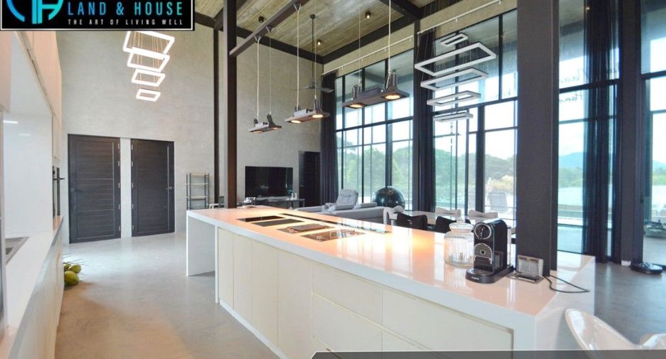 For sale 4 bedrooms house in Mueang Prachuap Khiri Khan, Prachuap Khiri Khan