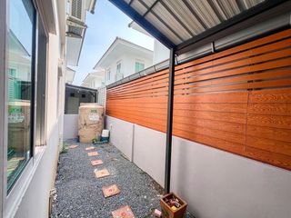 À vendre 3 chambres maison de ville à Bang Phli, Samut Prakan