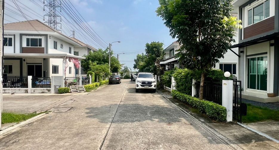 For sale 3 bedrooms townhouse in Bang Phli, Samut Prakan