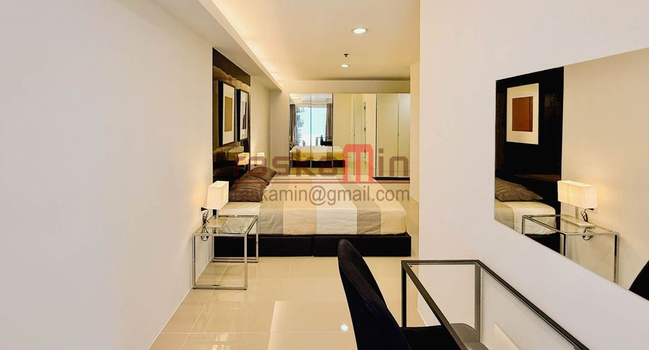 For rent 4 bedrooms condo in Khlong Toei, Bangkok