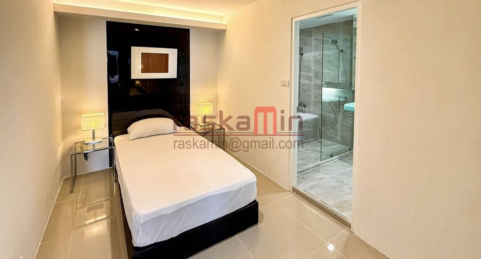 For rent 4 bedrooms condo in Khlong Toei, Bangkok