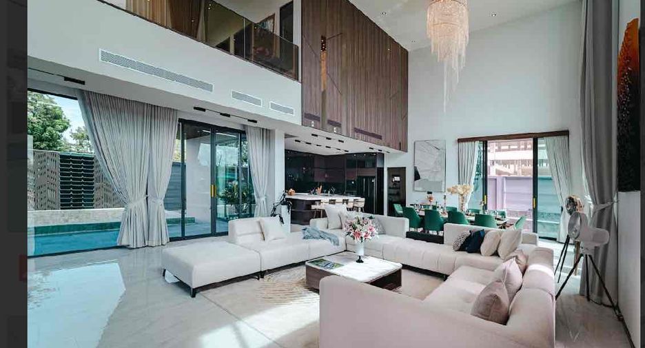 Villa en venta de 5 habitaciones en Bang Lamung, Chonburi