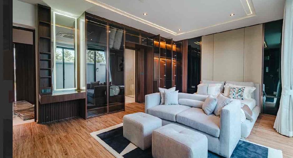 Villa en venta de 5 habitaciones en Bang Lamung, Chonburi