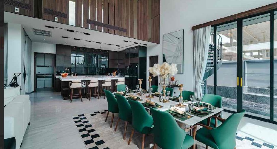 Villa en venta de 5 habitaciones en Bang Lamung, Chonburi