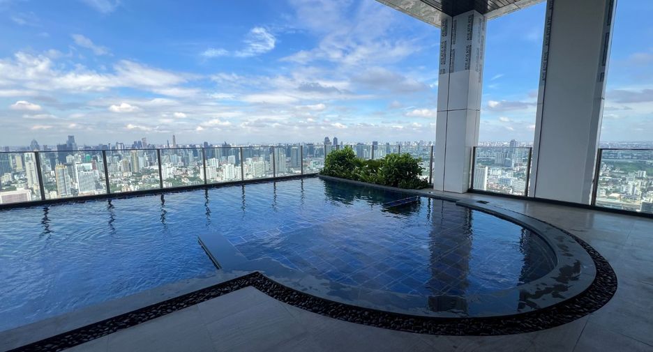 For rent 2 bedrooms condo in Watthana, Bangkok