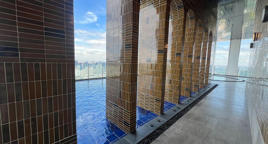 For rent 2 bedrooms condo in Watthana, Bangkok
