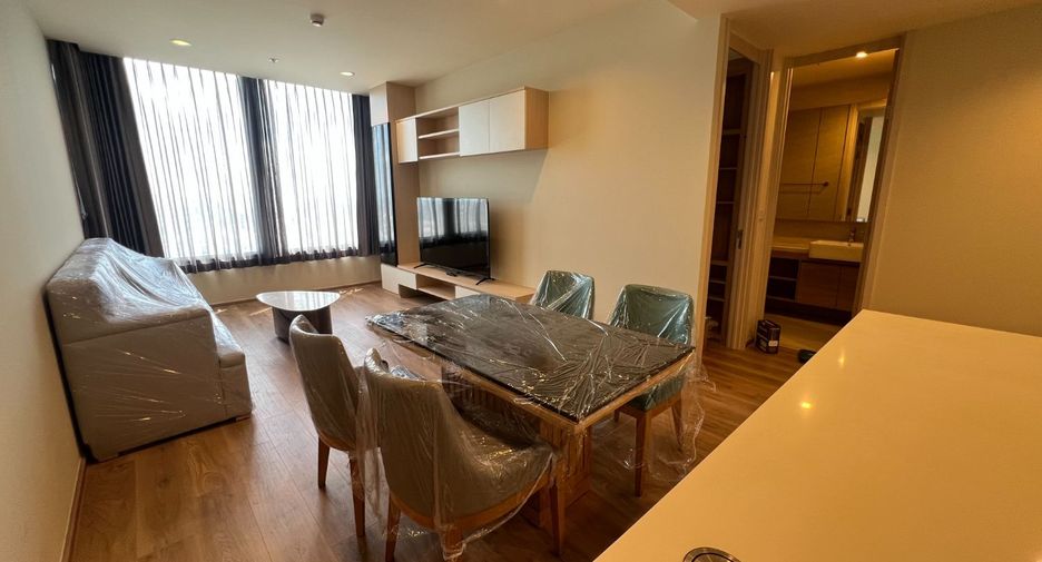 For rent 2 bedrooms condo in Watthana, Bangkok