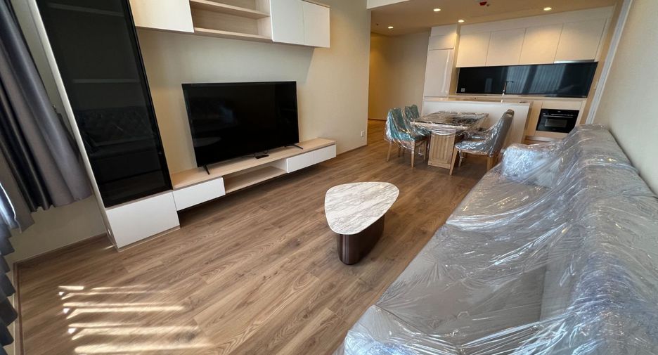 For rent 2 bedrooms condo in Watthana, Bangkok