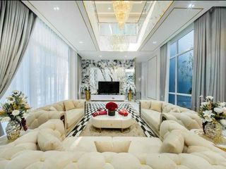 Villa en alquiler y en venta de 7 habitaciones en Bang Lamung, Chonburi