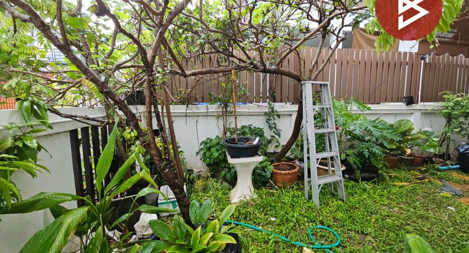 For sale 3 bedrooms house in Si Racha, Chonburi