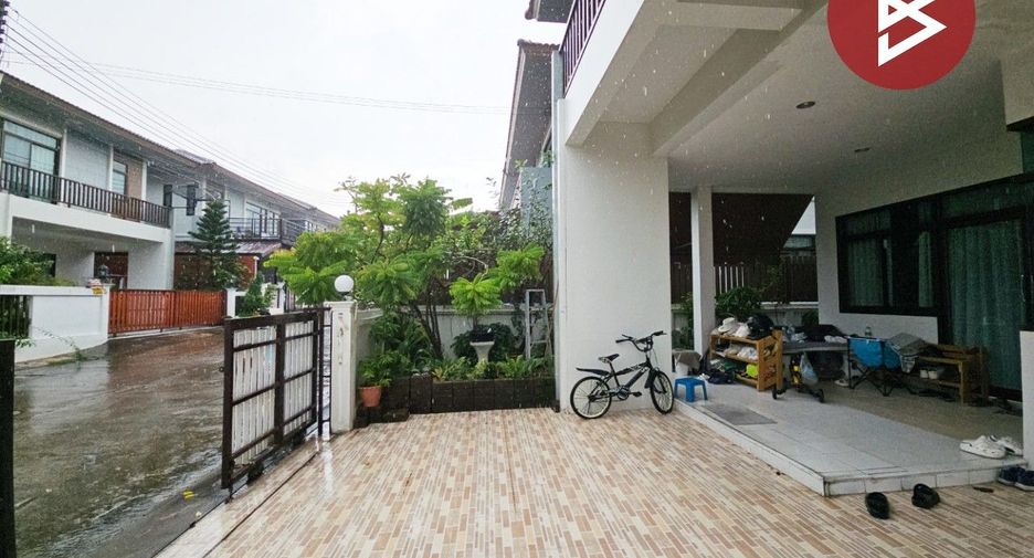 For sale 3 bedrooms house in Si Racha, Chonburi