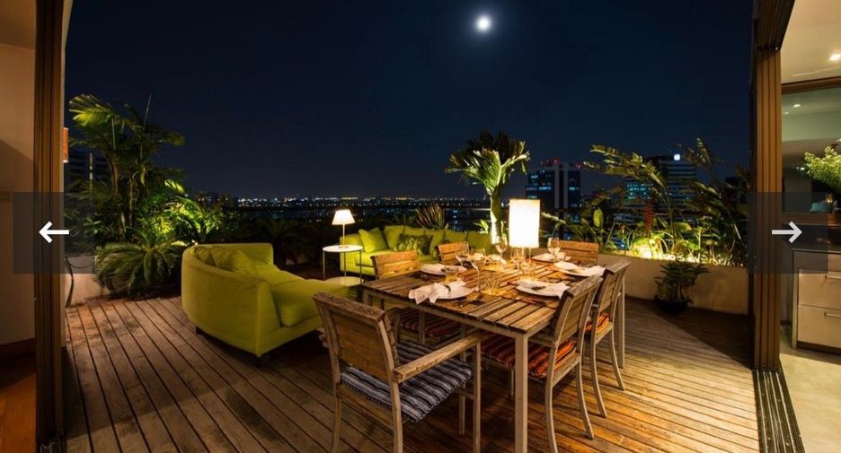 For rent 4 bedrooms condo in Watthana, Bangkok