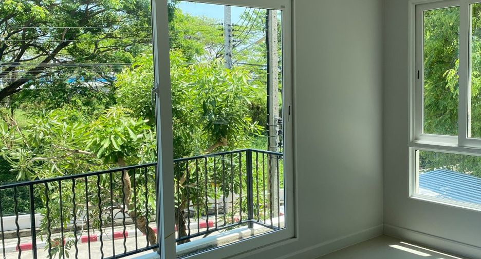 For rent 3 bedrooms retail Space in Mueang Chiang Mai, Chiang Mai