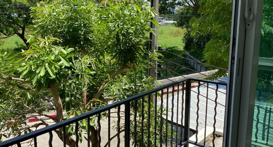 For rent 3 bedrooms retail Space in Mueang Chiang Mai, Chiang Mai