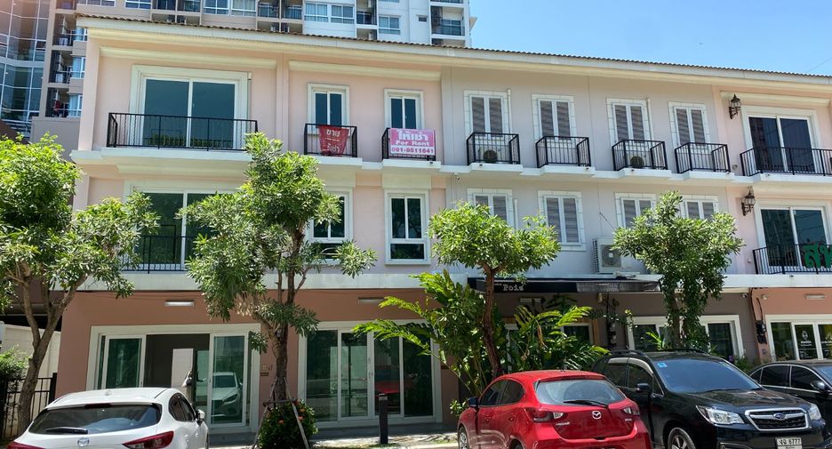 For rent 3 bedrooms retail Space in Mueang Chiang Mai, Chiang Mai