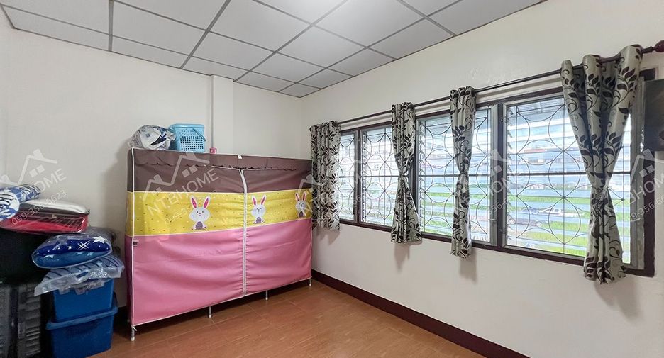 For sale 2 bedrooms townhouse in Pak Kret, Nonthaburi