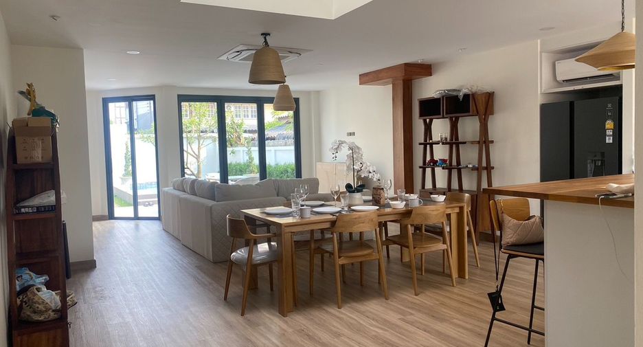For rent 5 bedrooms villa in Mueang Chiang Mai, Chiang Mai