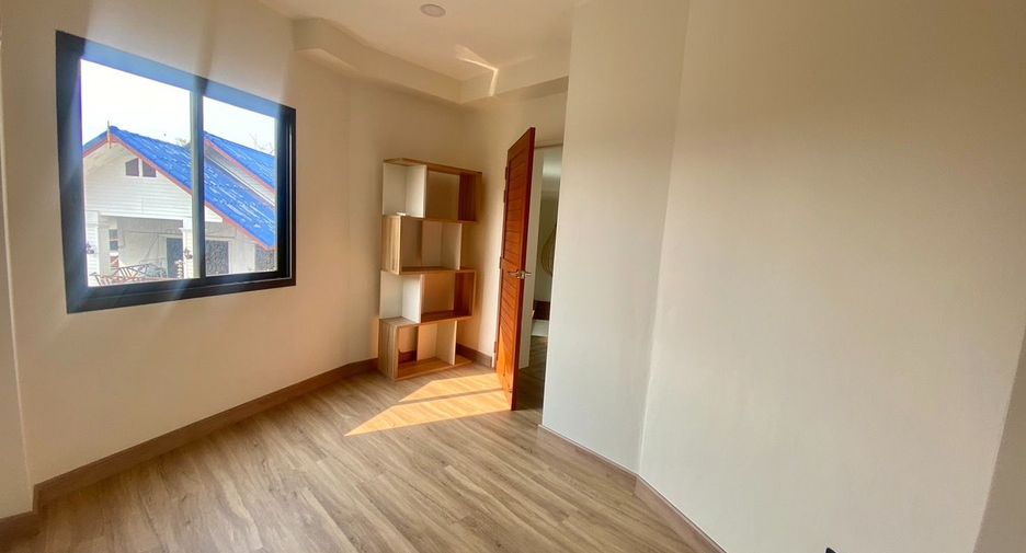 For rent 5 bedrooms villa in Mueang Chiang Mai, Chiang Mai