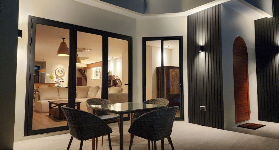 For rent 5 bedrooms villa in Mueang Chiang Mai, Chiang Mai