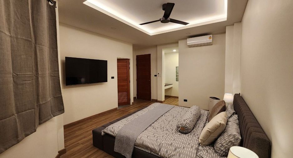 For rent 5 bedrooms villa in Mueang Chiang Mai, Chiang Mai