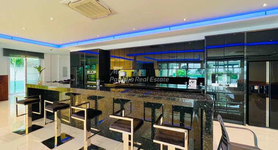 For sale 10 bedrooms villa in Bang Lamung, Chonburi